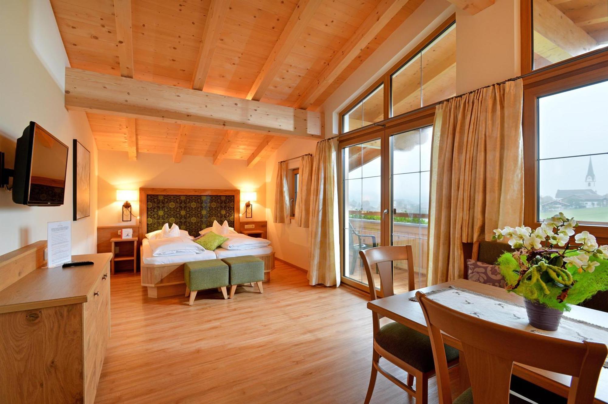 Hotel Garni Bavaria Елльмау Екстер'єр фото