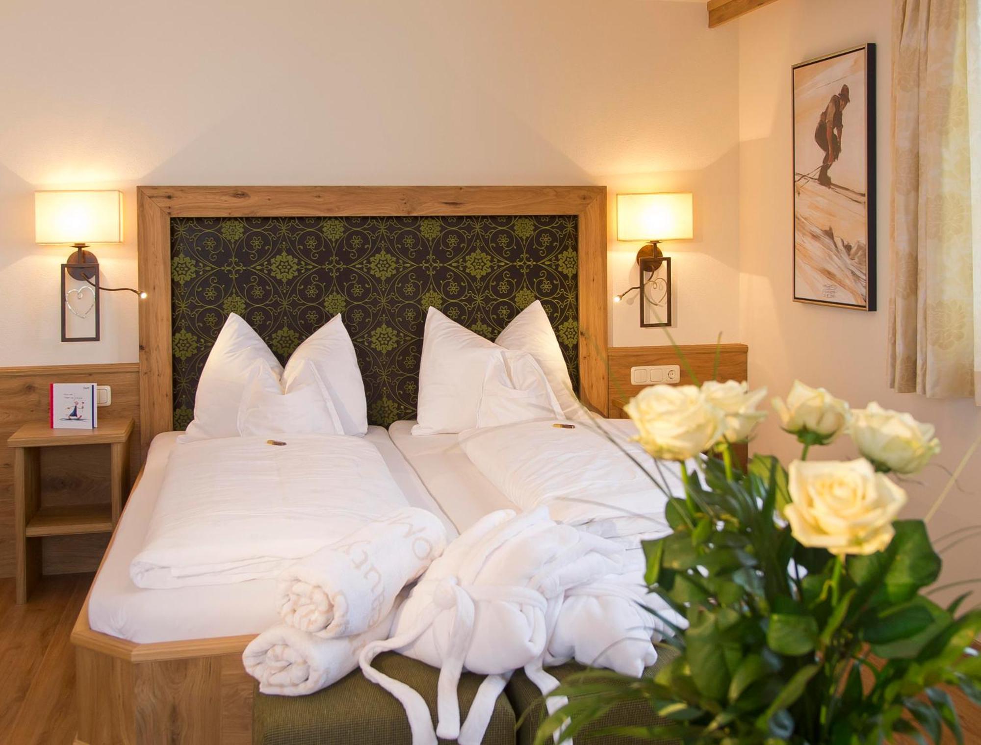 Hotel Garni Bavaria Елльмау Екстер'єр фото