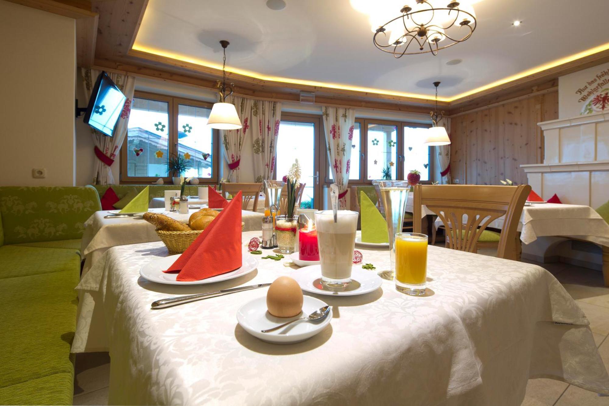 Hotel Garni Bavaria Елльмау Екстер'єр фото
