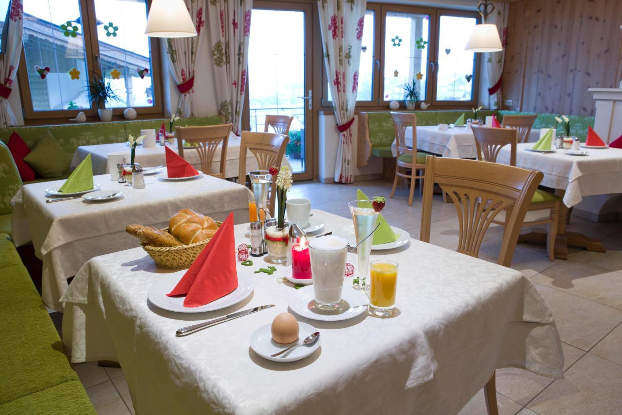 Hotel Garni Bavaria Елльмау Екстер'єр фото